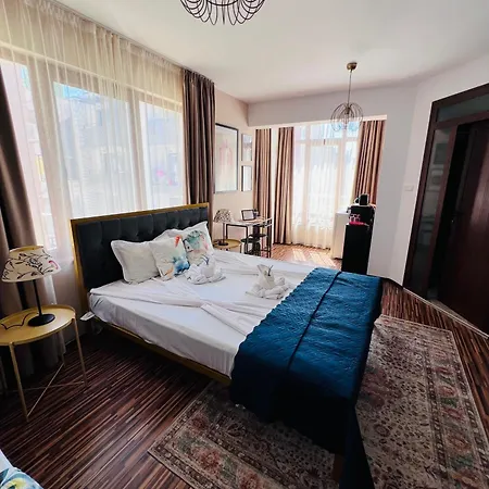 Desi House 302 A Large Cozi Apartment Nesebar